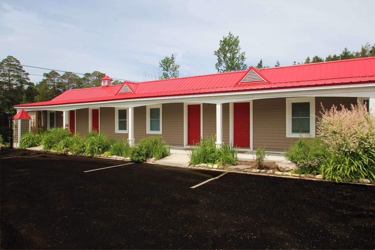 Mackinac Lake Trail Motel Mackinaw City Exterior photo